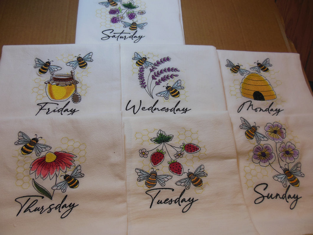Honeybees 7 days of the week towel set