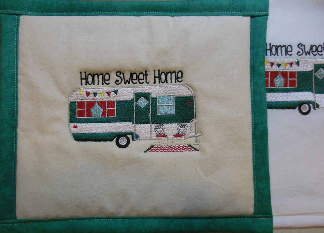 HomeSweet Home Camper Towel & Potholder Set