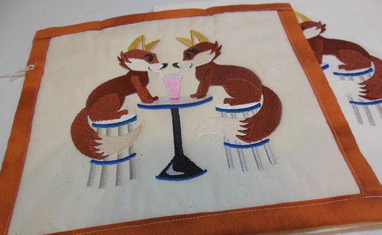 Foxes Sharing Drink Towel & Potholder Set